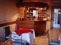 cafeteria and bar at the Paso Nevado hotel en Chillan Chile